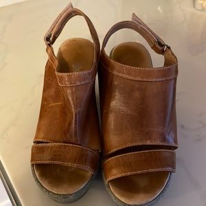 Women’s Antelope Leather & Gray Fabric Slingback Platform/Wedge Sandals Size 6